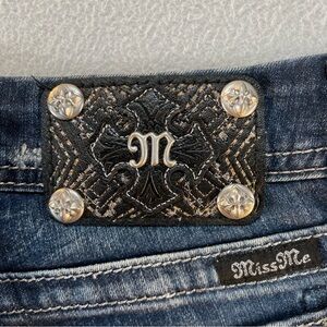 Miss Me Women’s Mid Rise Curvy Boot Jeans Size 29 Style# ME8313VBL